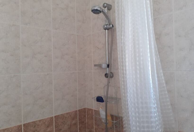 Beautiful 2 Bed House In Mandria Paphos