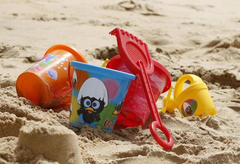 Beautiful Beach Front Cottage