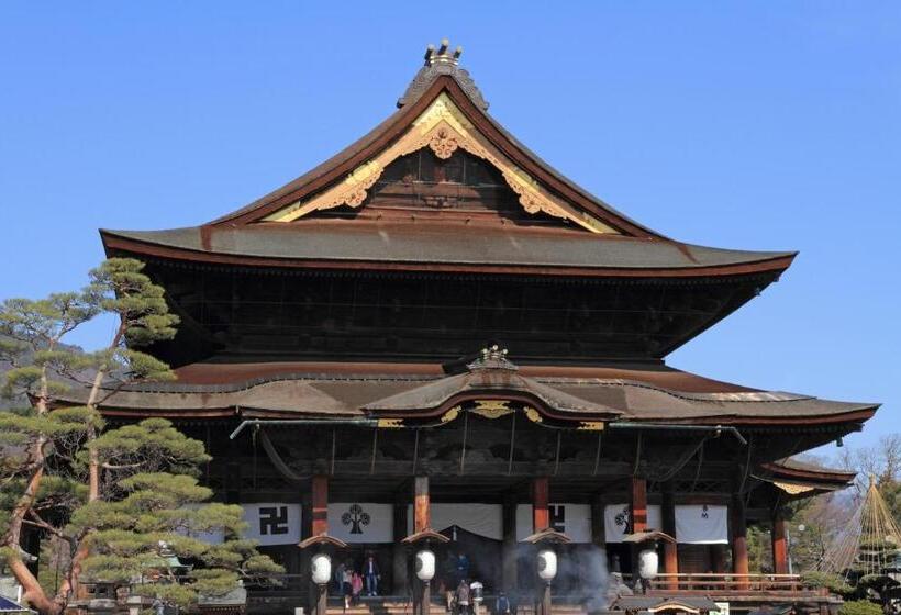 Bed and Breakfast 五岳庵