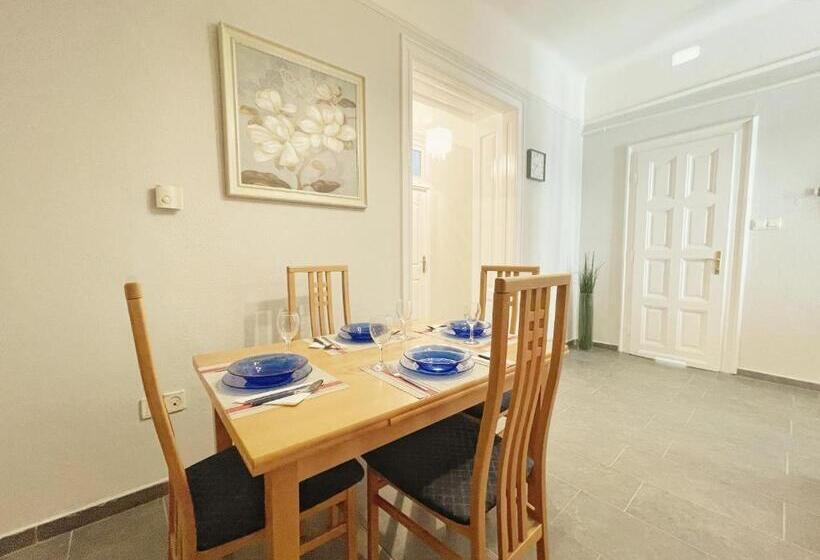 Y Central Station Private Rooms