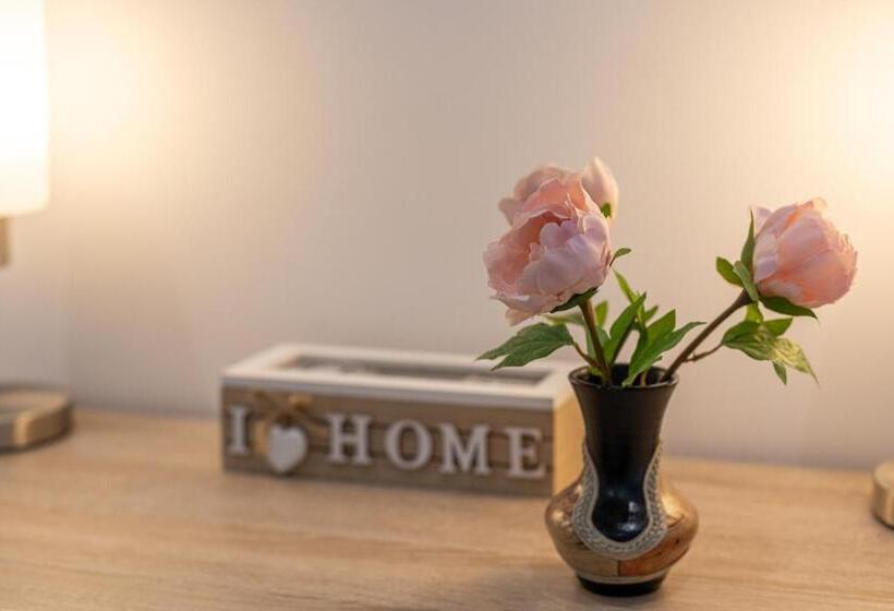 E Home Apartments