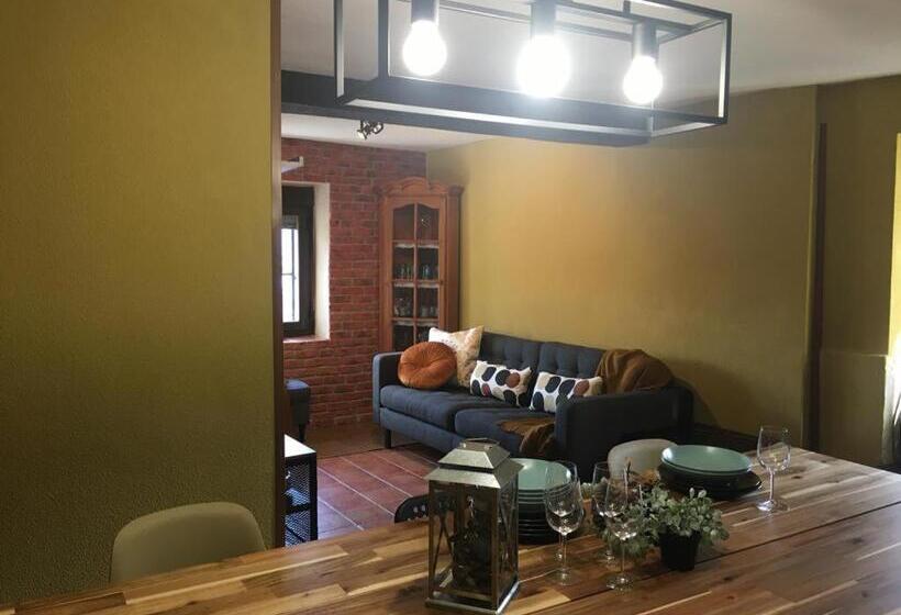 El Balcón De Sotero Y María