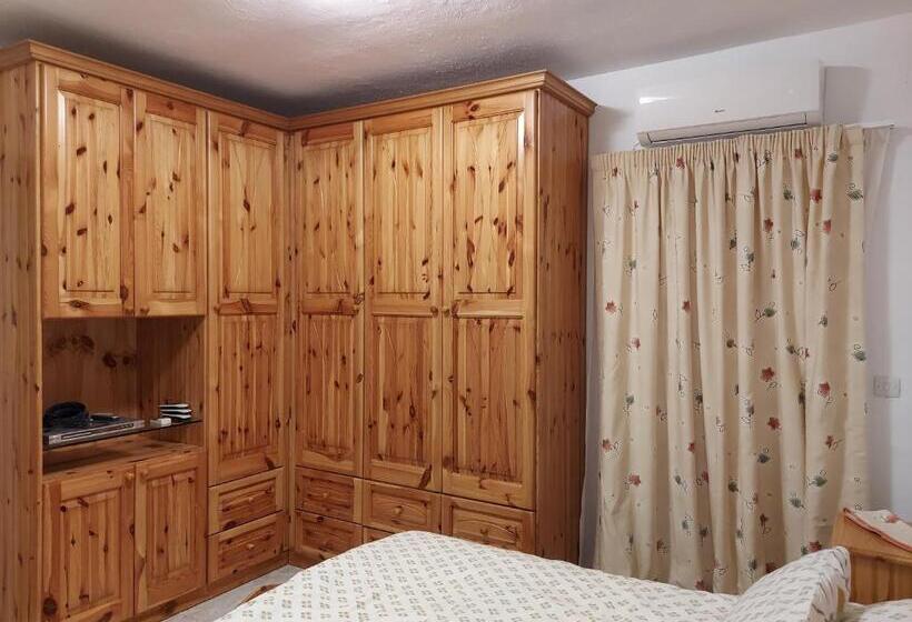 Gizimina Apartment In Marsascala By Sea And Near Airport