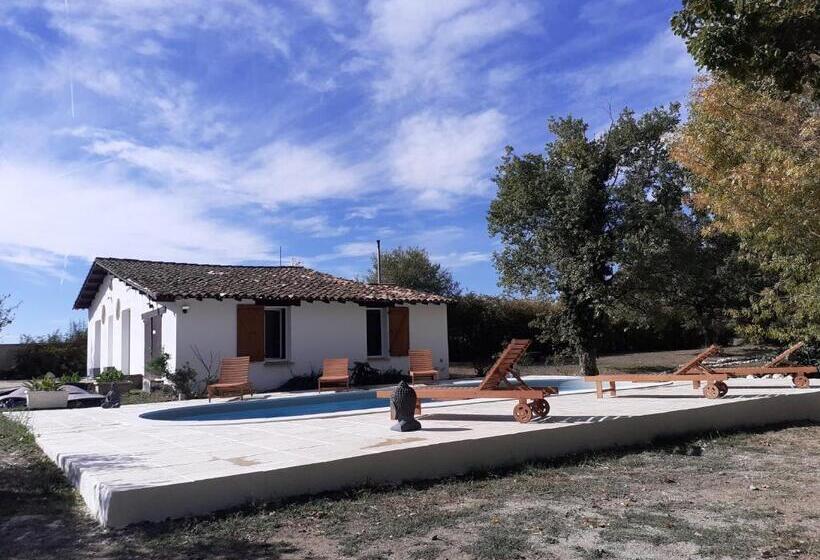 Gîte En Pleine Nature, A La Douceur Des Chênes