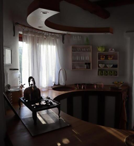 Half Moon Hollow Eco Cottage