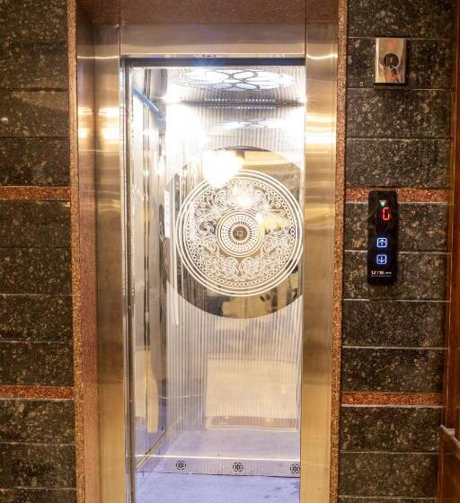 호텔 Divine Lakshmi Ganga