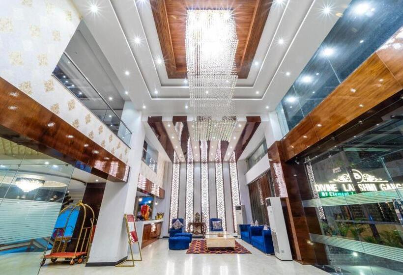 호텔 Divine Lakshmi Ganga