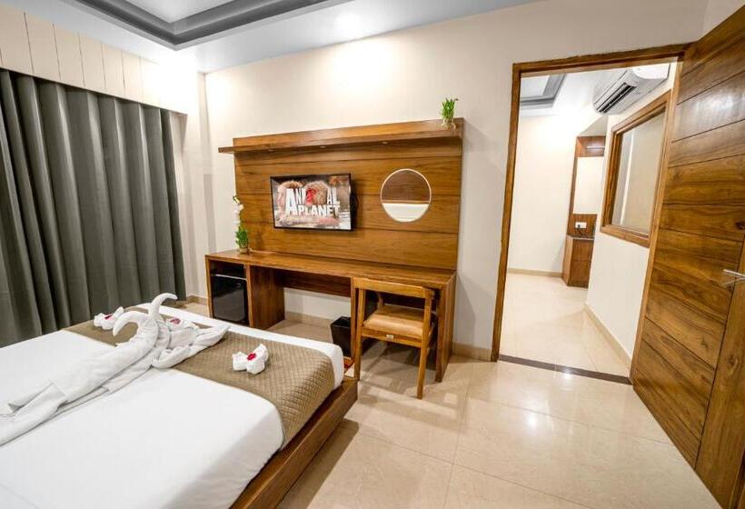 호텔 Divine Lakshmi Ganga