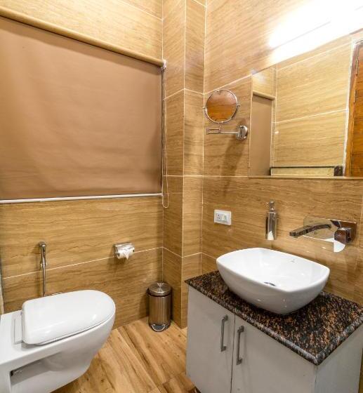 Отель Divine Lakshmi Ganga