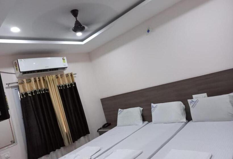 호텔 Nb Venkateswara Grand Inn