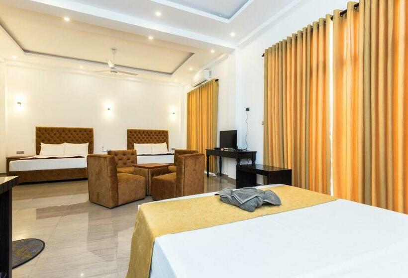 酒店 Polhena Grand Resort & Banquet