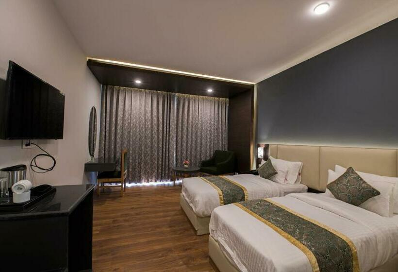 هتل The Khar Manali