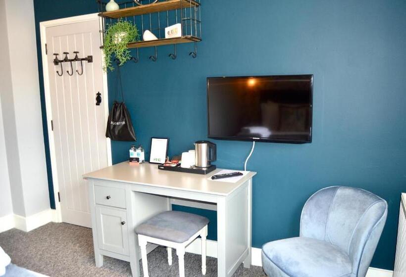 The Nest Hotel & Restaurant