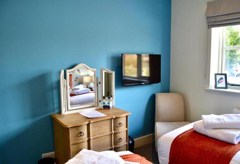 The Nest Hotel & Restaurant