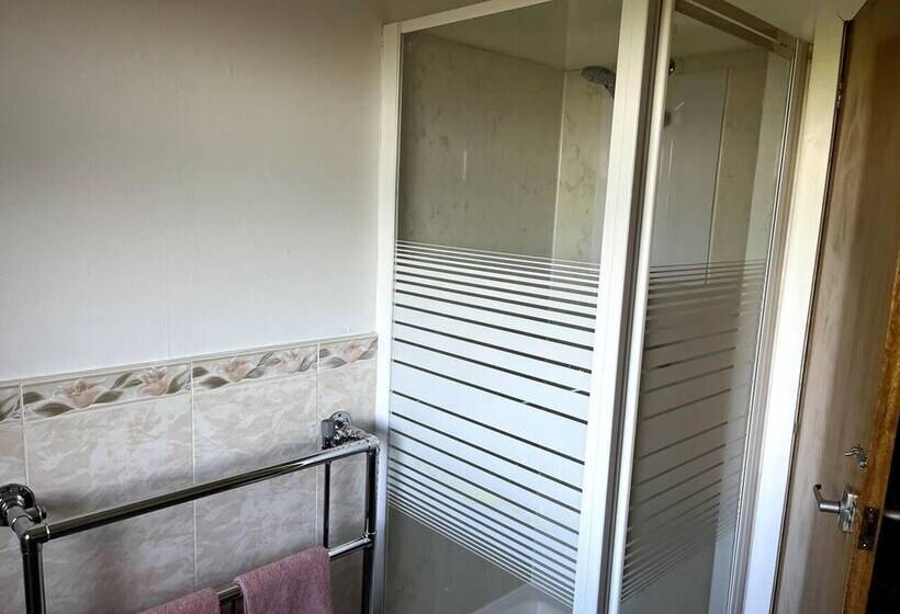 Immaculate 4 Bed House Outside Stornoway