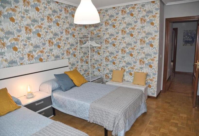 La Villa De Lore, Piso Completo Apto 6 Personas Con Garaje