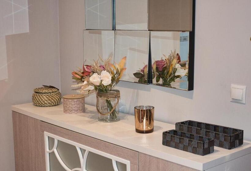 La Villa De Lore, Piso Completo Apto 6 Personas Con Garaje