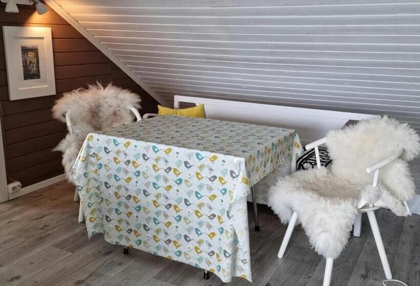 Loftsleilighet Midt I Sentrum