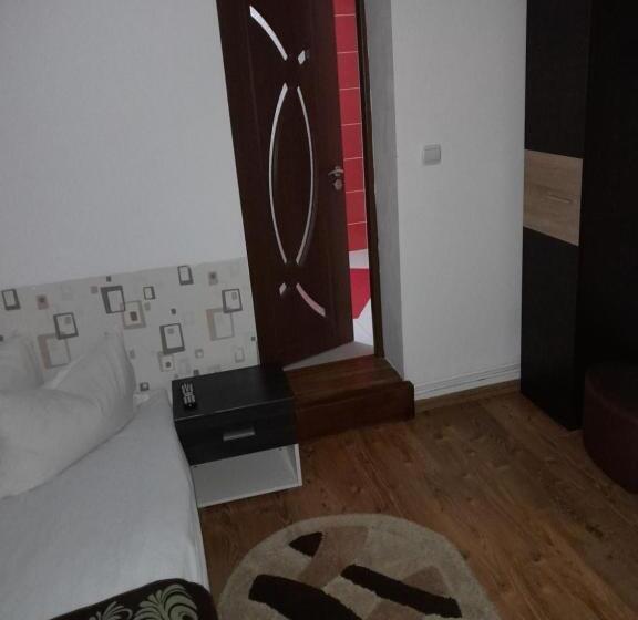 بنسيون Casa Alex