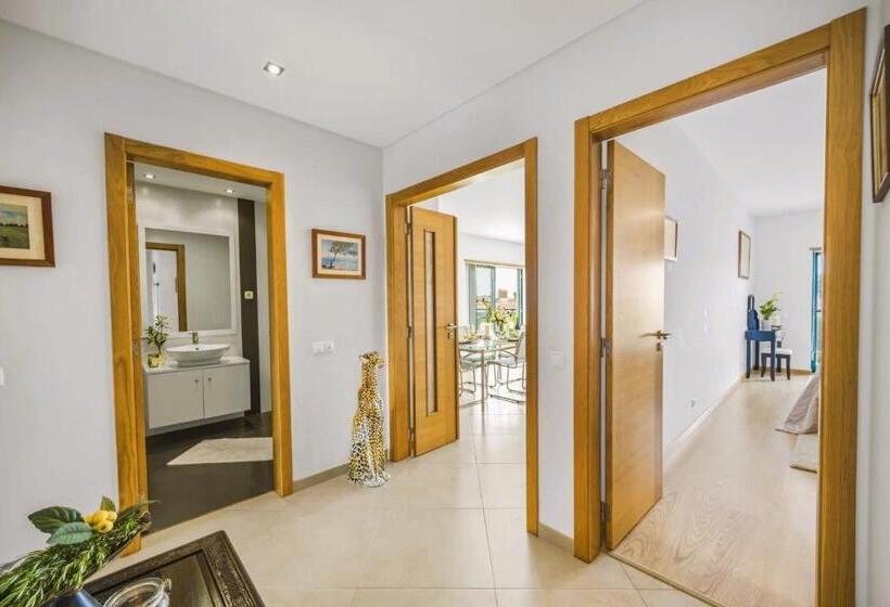 Penthouse Apartment With Large Terrace, Pool & Garden