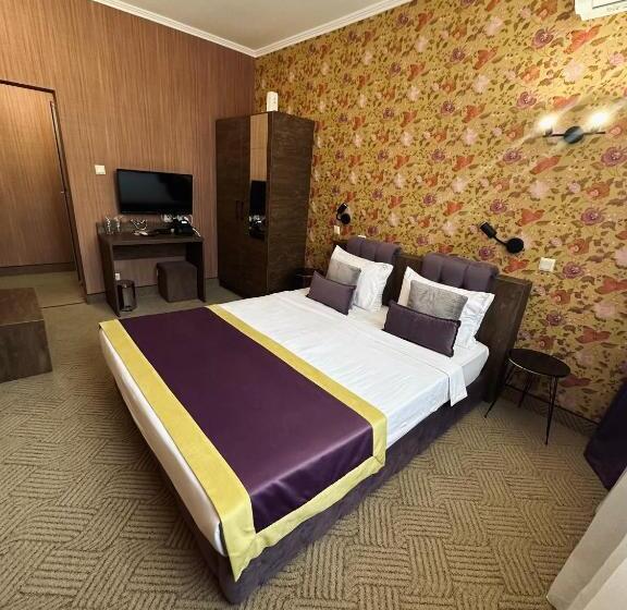 리조트 хотелски комплекс белият кон