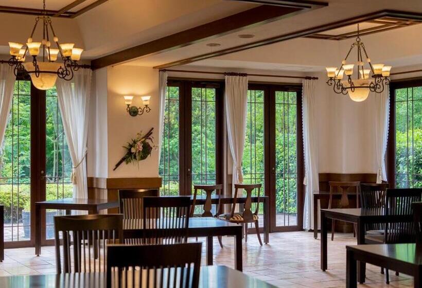 Resort 伊豆高原温泉ホテル 森の泉