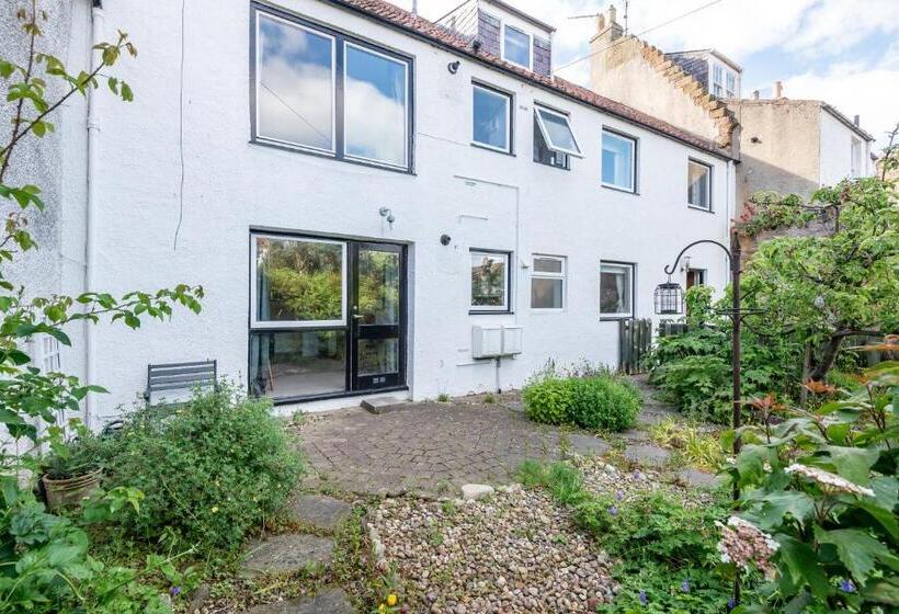 The Cooperage Garden Apartment 1 Bed 1 Bath Near Harbour