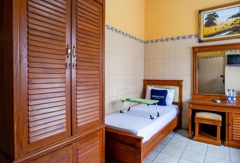 Urbanview Hotel Anugrah Kendal By Reddoorz