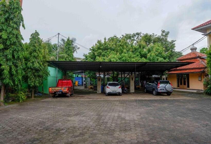 Urbanview Hotel Anugrah Kendal By Reddoorz