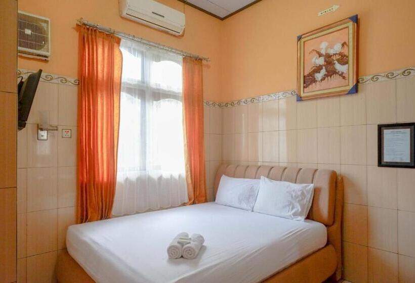 Urbanview Hotel Anugrah Kendal By Reddoorz