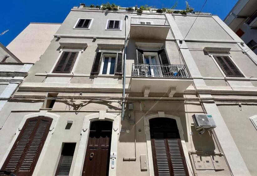 Vittorio Emanuele Apartment