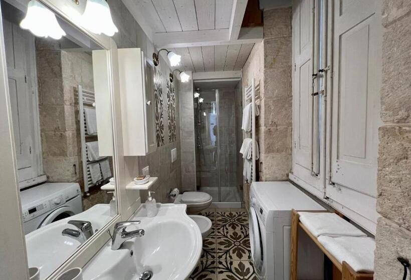 Vittorio Emanuele Apartment