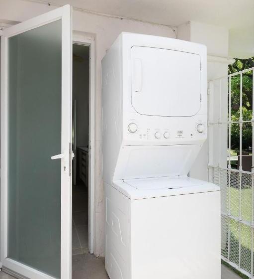 Welcome To Villa Cristy 3 Br 3 5 Wc In The La Floresta Area