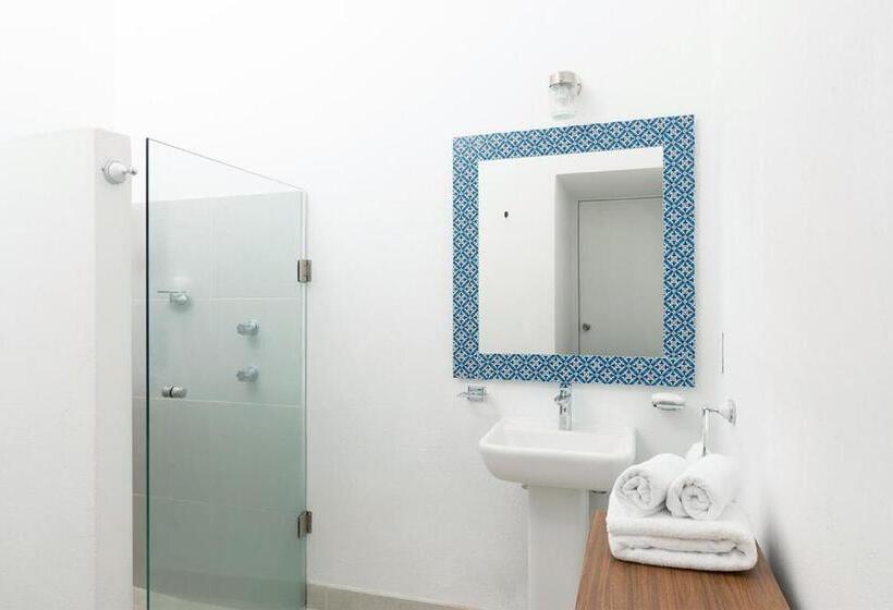 Welcome To Villa Cristy 3 Br 3 5 Wc In The La Floresta Area