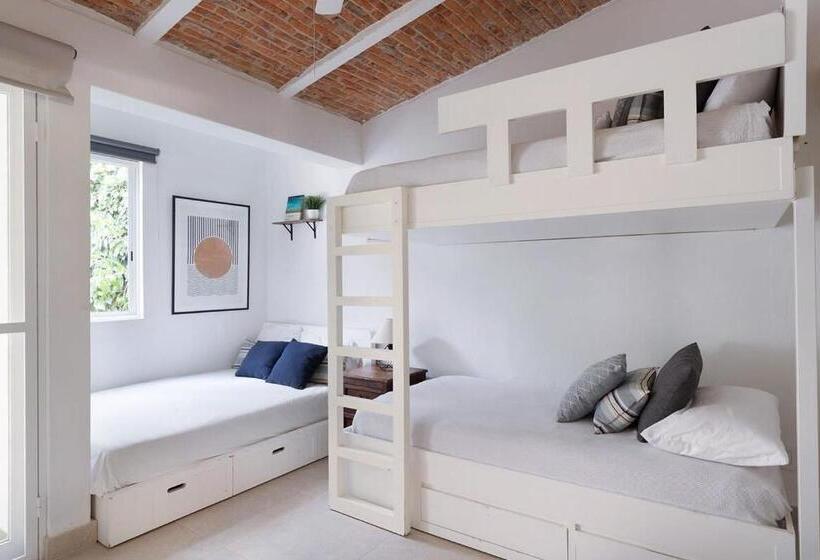 Welcome To Villa Cristy 3 Br 3 5 Wc In The La Floresta Area