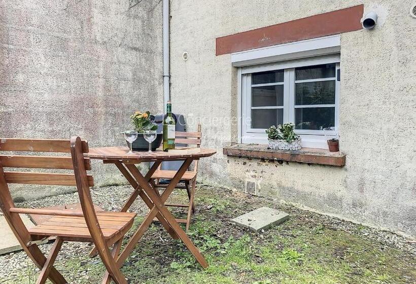 Ad 17   Escapade Ensoleillée