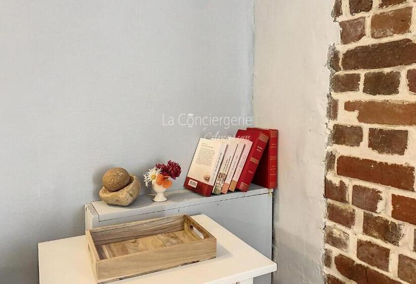 Ad 17   Escapade Ensoleillée