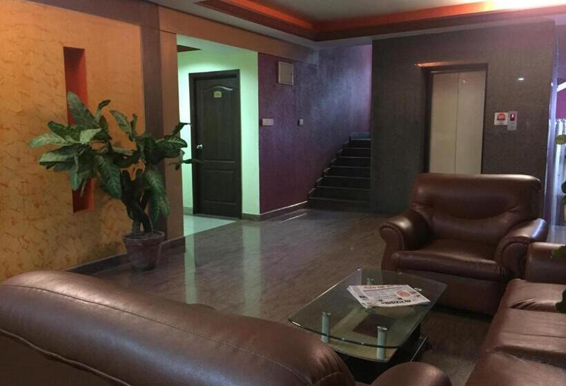 旅馆 Kingston Palace