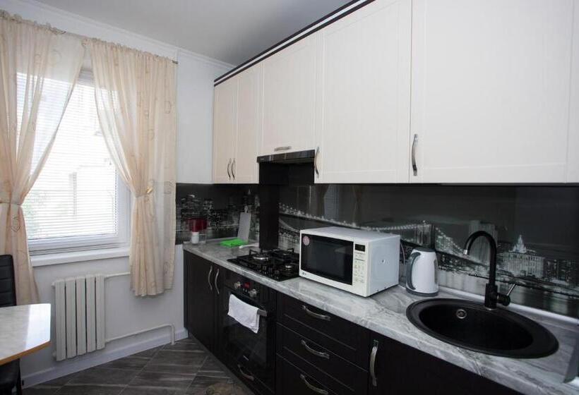 Apartament Curat Si Confortabil Str. Ismail 86 In Centrul Chisinaului