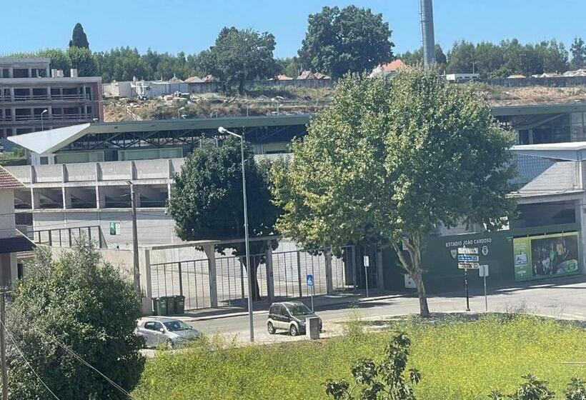 Apartamento Amplo E Moderno   Perto Do Estádio Futebol