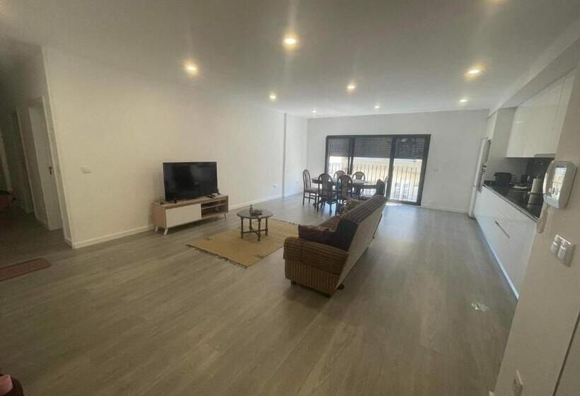Apartamento Amplo E Moderno   Perto Do Estádio Futebol