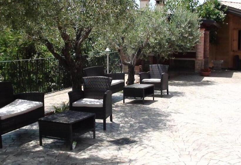 B&b Lo Scoiattolo Del Pollino