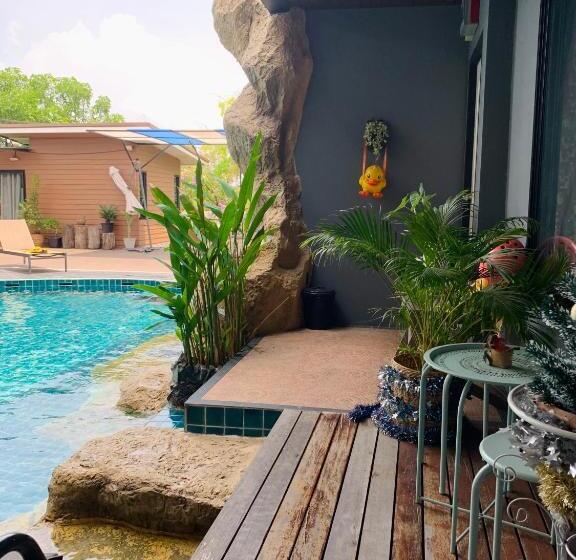 Bed and Breakfast Bkl Pool Villa Pattaya