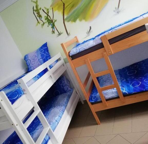 تختخواب و صبحانه Guesthouse Prenočišča širec