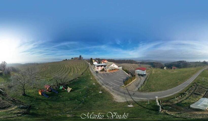 تختخواب و صبحانه Guesthouse Prenočišča širec