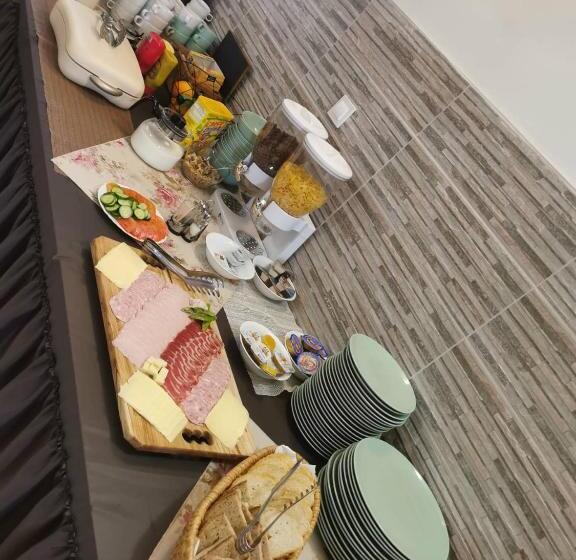 تختخواب و صبحانه Guesthouse Prenočišča širec