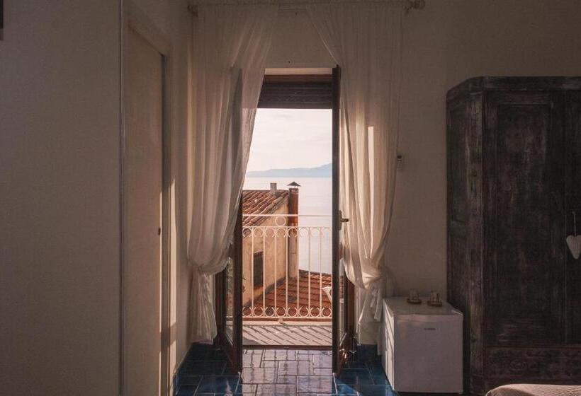 تختخواب و صبحانه La Casa Nel Borgo