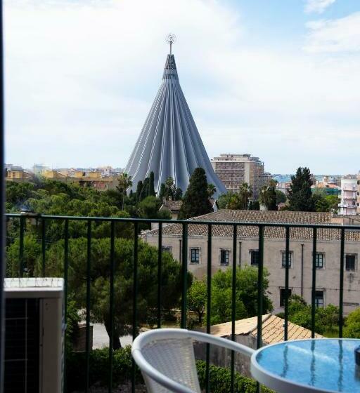 تختخواب و صبحانه Panoramic Rooms