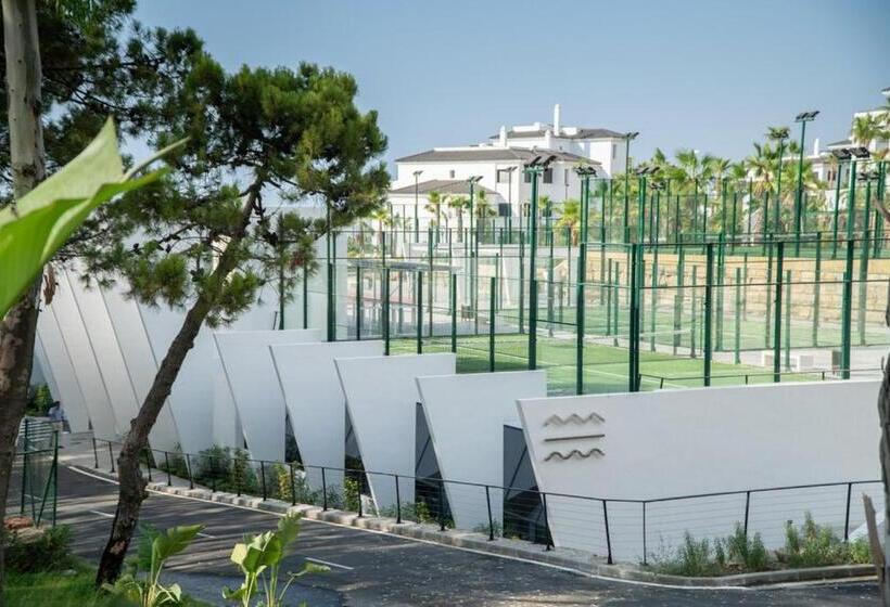 Brand New, Elegant Three Bed Apartment