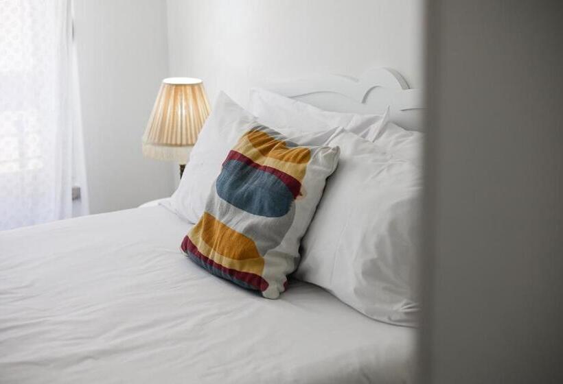 Charming Tm Flat By The Ocean With A View